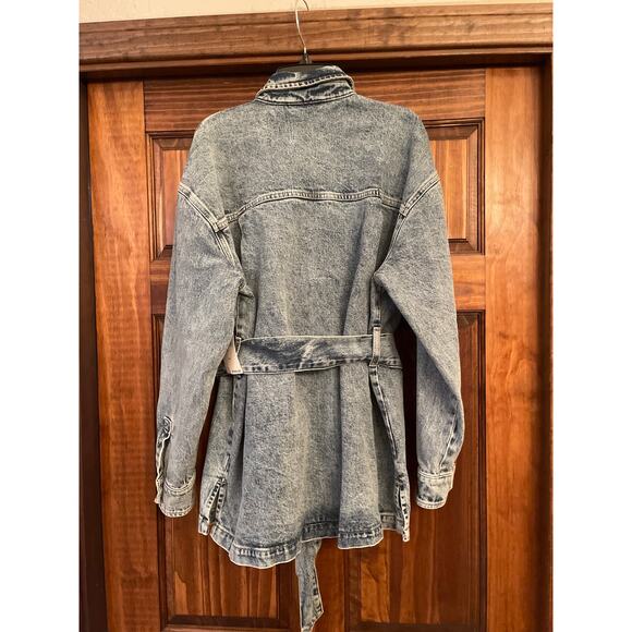 Good American Uniform Cargo Jacket in a light blue denim S/M - Picture 7 of 7